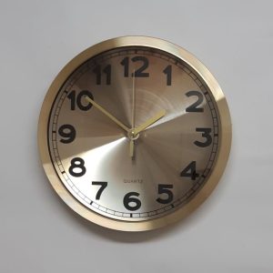שעון קיר עיצוב אלומיניום