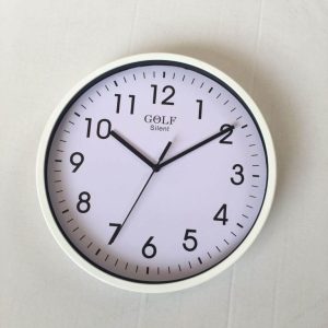 שעון קיר שקט מבית GOLF